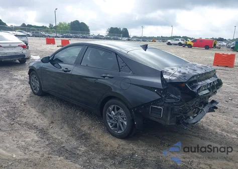 2024 Hyundai Elantra Sel z USA, uszkodzony, nr VIN KMHLM4DG0RU833010